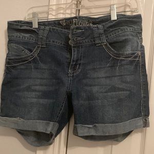 Very cool denim jean shorts.